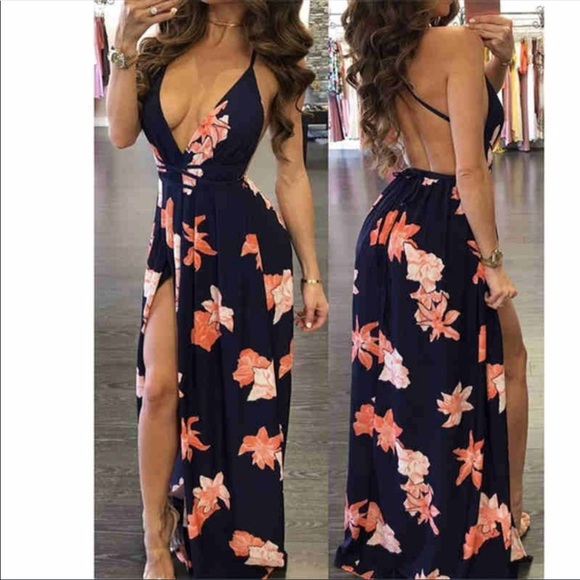 Dresses & Skirts - Deep V Backless Maxi Dress